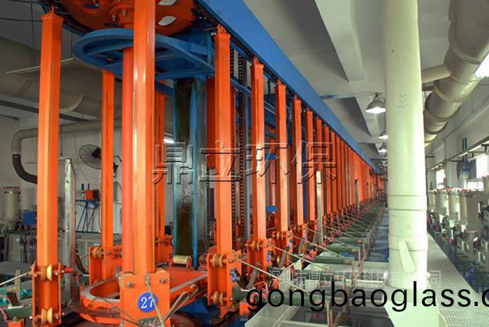 垂直(zhi)陞降線(xian)